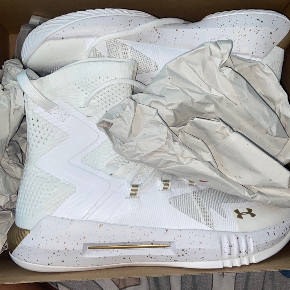 Under Armor Volleyball Shoes (Highlight Ace 2.0)